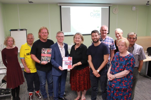 S4CPetitionSutton_IMG_5787_30pc