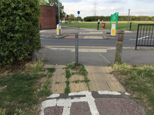 Wrythe Lane, opposite Robertsbridge Road (7 August 2015)