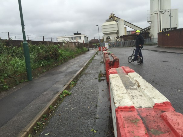 BeddingtonTourNovember2015_IMG_4489_Sutton_BeddingtonNorth_EndeavourWay_ProtectedSpace_Joke