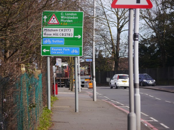 A24EpsomRoad_120509_P1240888