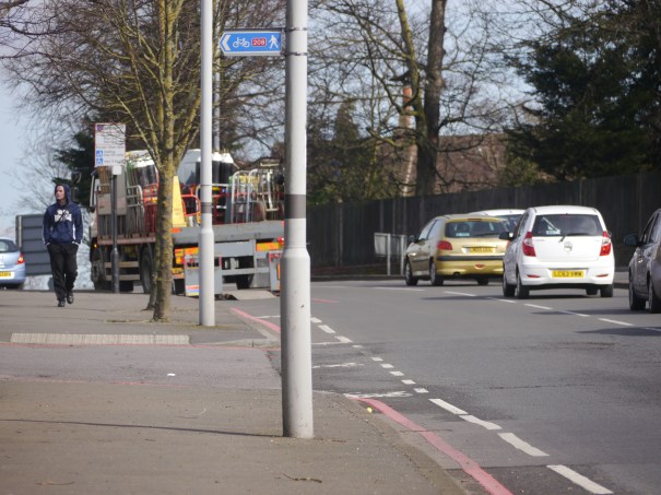 A24EpsomRoad_120601_P1240890