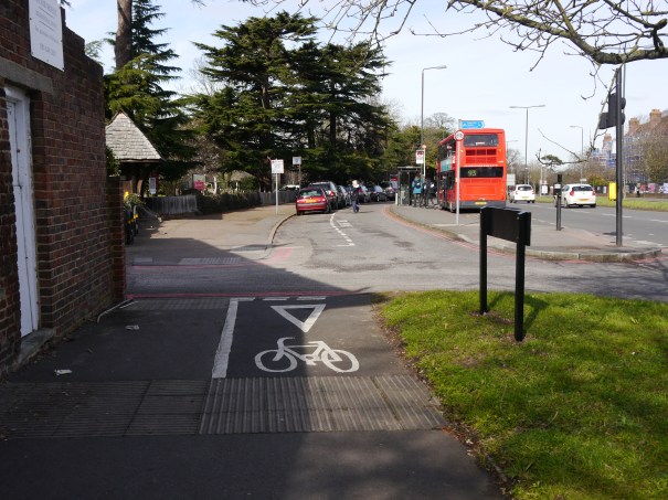 A24EpsomRoad_125658_P1240913