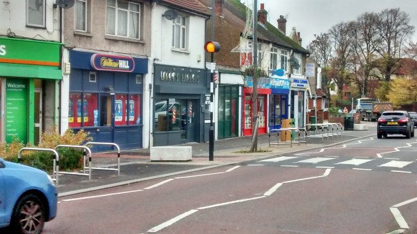 felnexandhackbridge_20161115_londonroad_hackbridge_cycleparking_3
