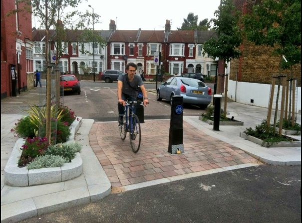 tharproad_haringeycyclingcampaign_pointclosure_clevelandgardens_20170113