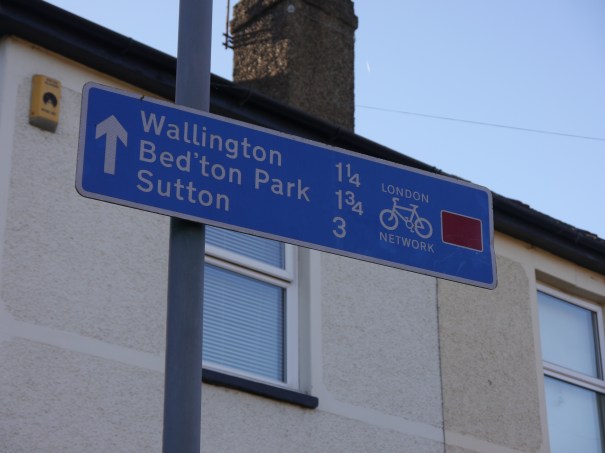 tharproad_p1270265_signage_50pc