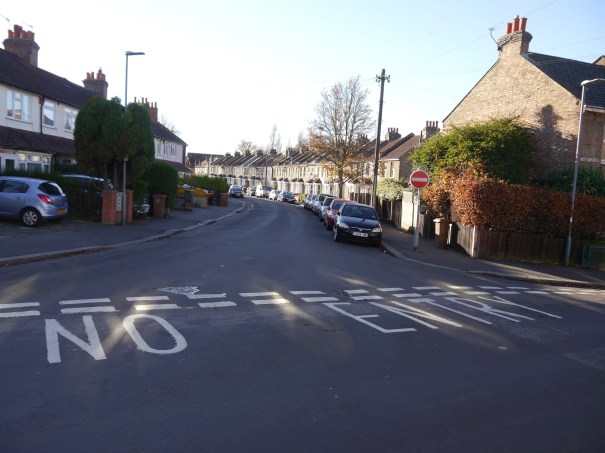 tharproad_p1270277_beddingtongrove_tharproad_50pc